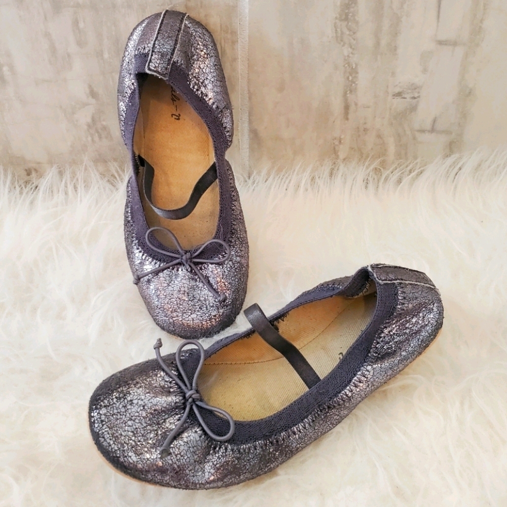 Sold! Zara Girls Metallic gray ballet slippers